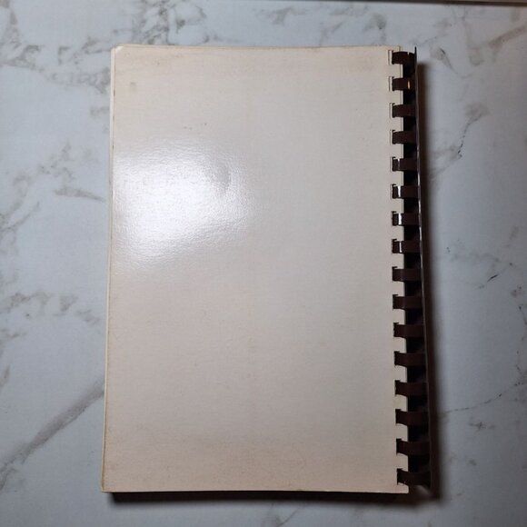 Cook Book Mt Carmel Mercy Hospital Detroit Michigan 1978 Vintage Recipes Guild - Picture 12 of 12